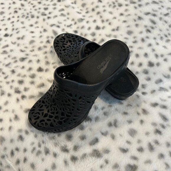 DANSKO, BLACK MULE SLIP ON SHOES, GREAT CONDITION, LIKE NEW SIZE 7 - Picture 2 of 4